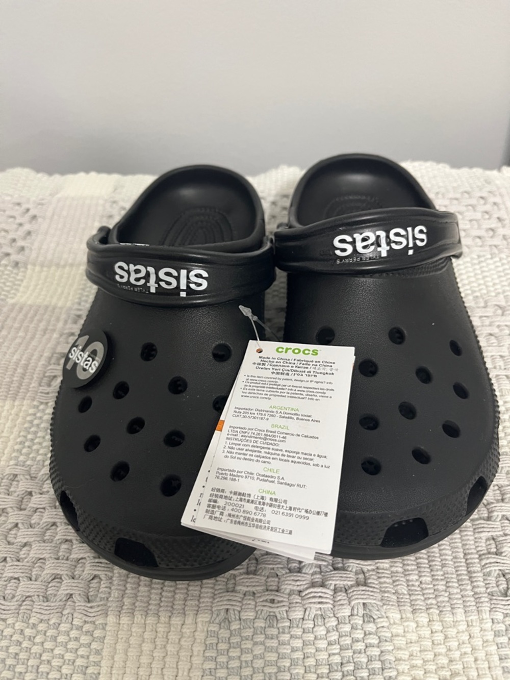 NWT CROCS women’s or Men’s Black Classic Clog Sandals. W size 8, M size 6